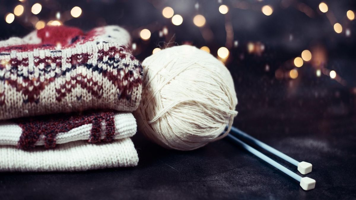 Švédským vánočním dárkem roku je pletený svetr